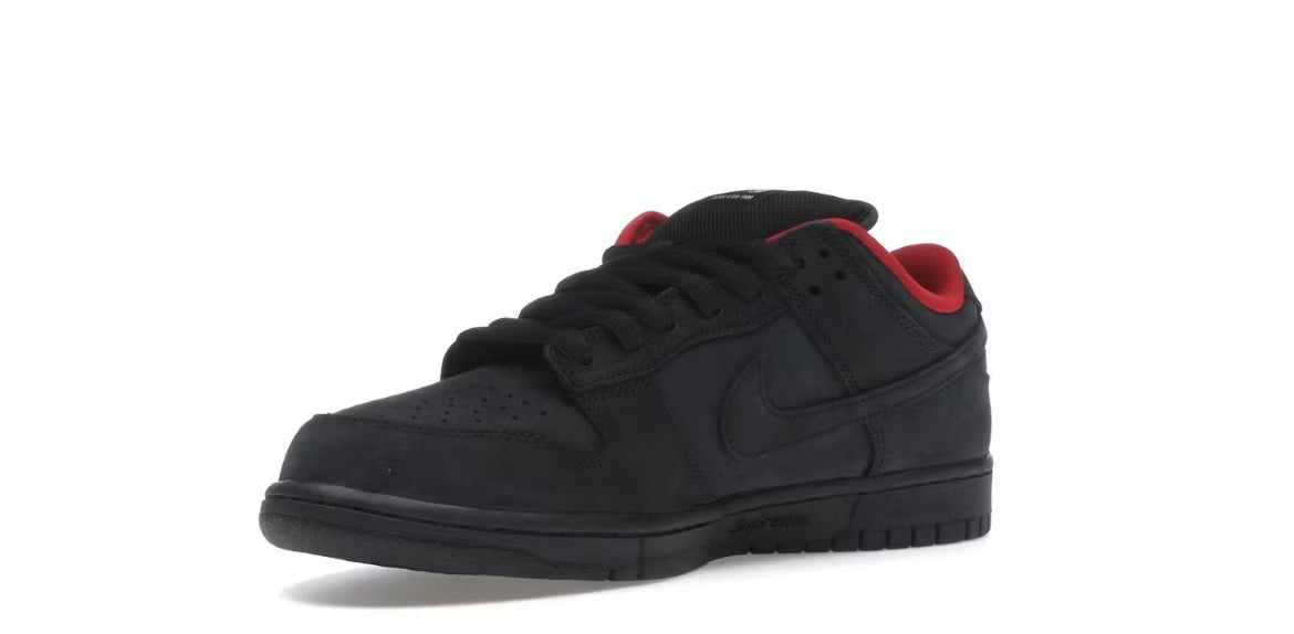SB Dunk Low Supreme