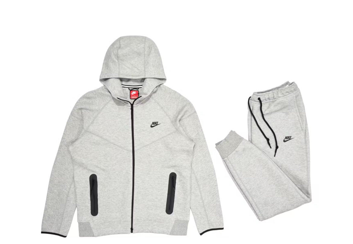 Nike tech Full Set