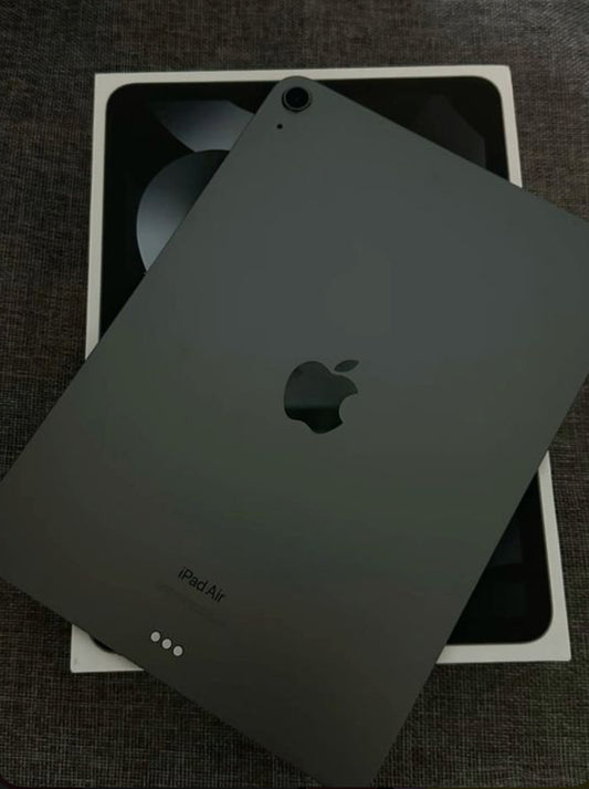 Apple iPad Air (5th Generation) tablet