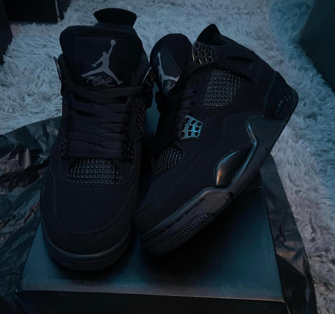 Nike Air Jordan 4 Retro