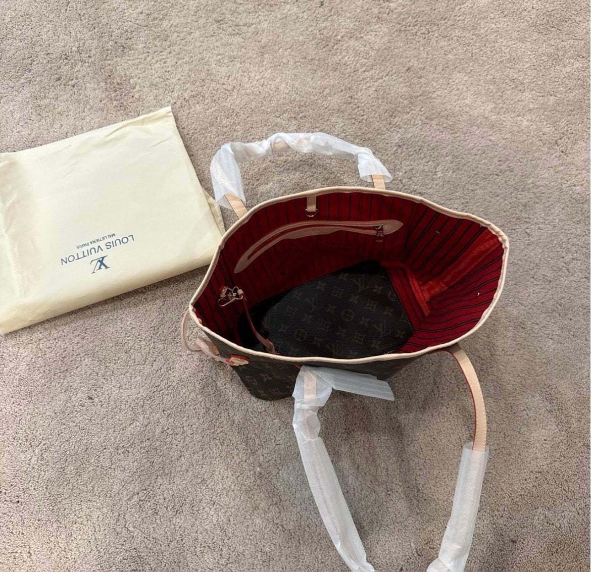 Louis Vuitton Neverfull MM tote bag