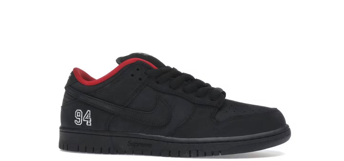 SB Dunk Low Supreme