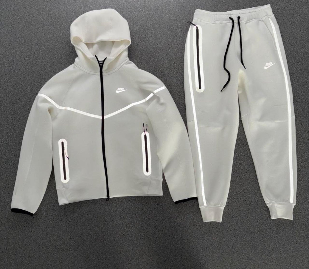 Nike Tech full set