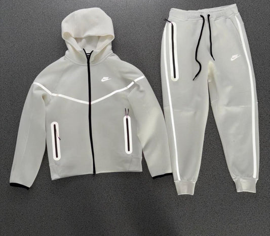 Nike Tech full set
